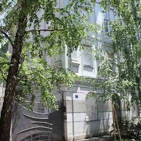 Garden Center Apartment Новий Сад Екстер'єр фото